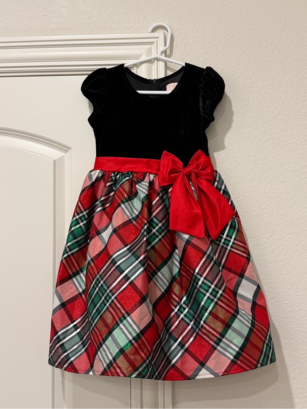 Girls Boutique Biscotti Christmas Plaid Velvet Dress with Red Bow Size 6